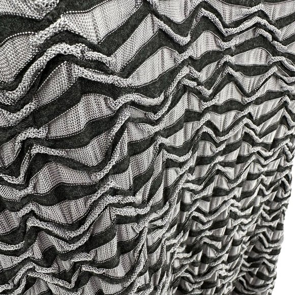 Cut Loose Womens Black Gray Shark Bite Hem 3/4 Sleeve Textured Tunic Blouse Sz M - Picture 3 of 6